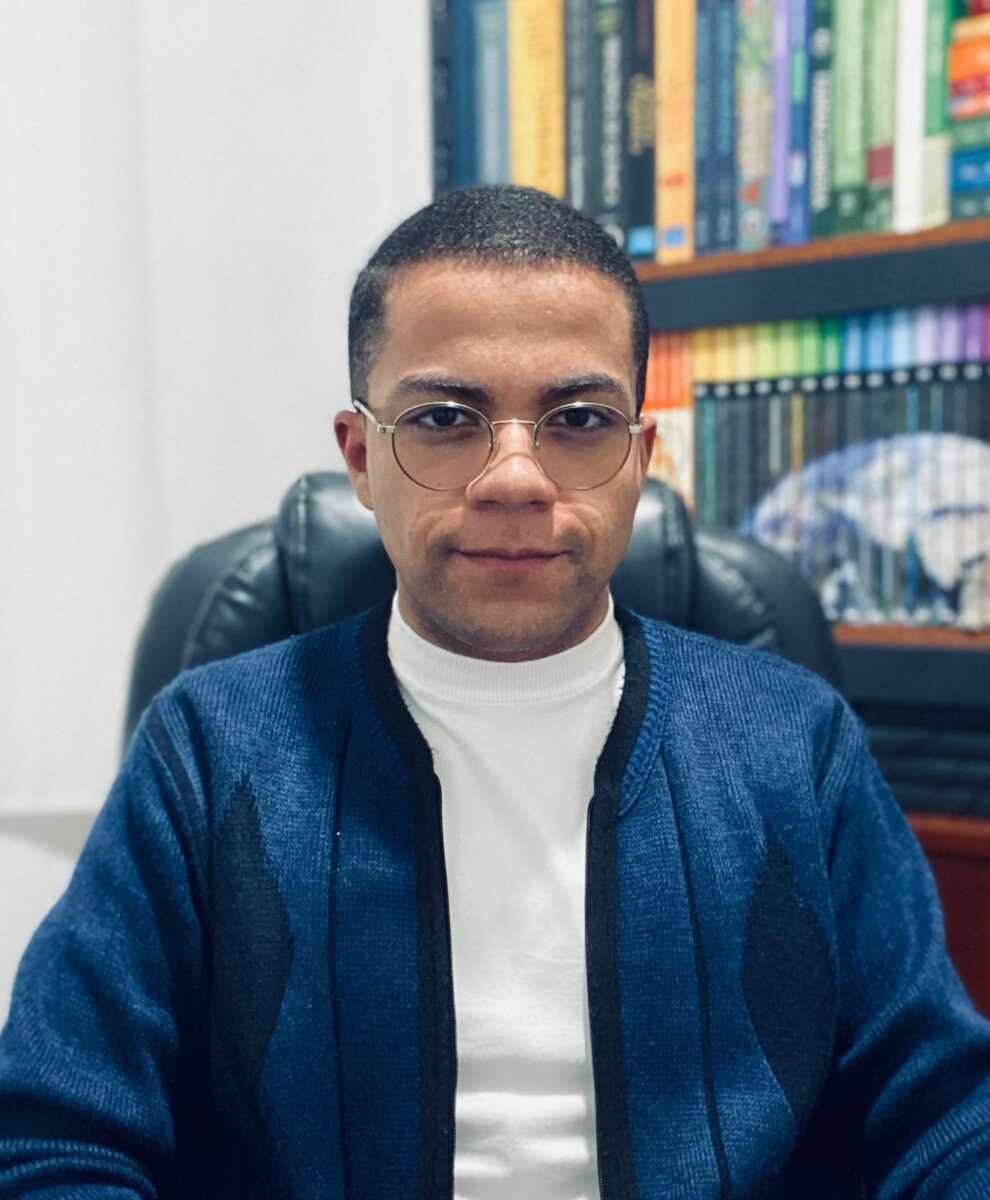 Para Jackson Monteiro, doutorando em biologia química da Unifesp, projetos de extensão podem ser tão relevantes para a sociedade quanto a publicação de artigos em revistas de alto impacto| Imagem: Arquivo Pessoal
